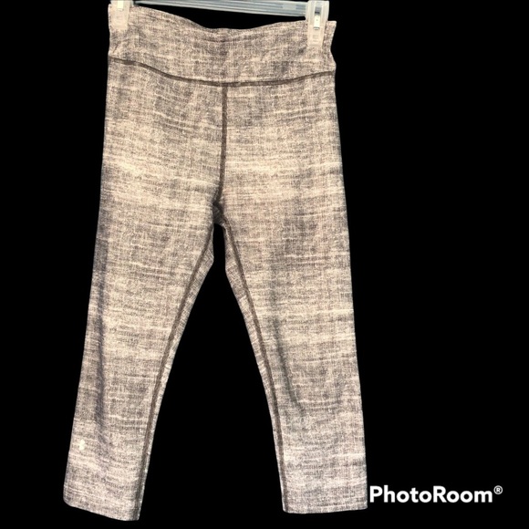 Under Armour athletic leggings - Picture 1 of 5